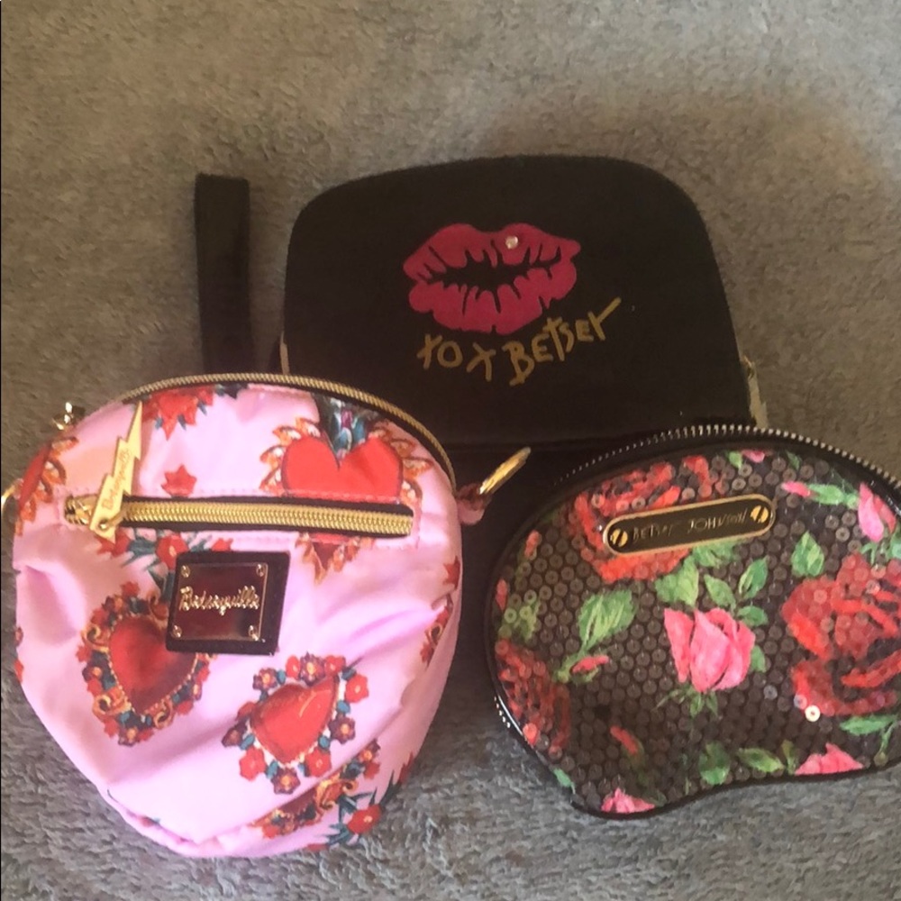 A bundle of Betsy Bags